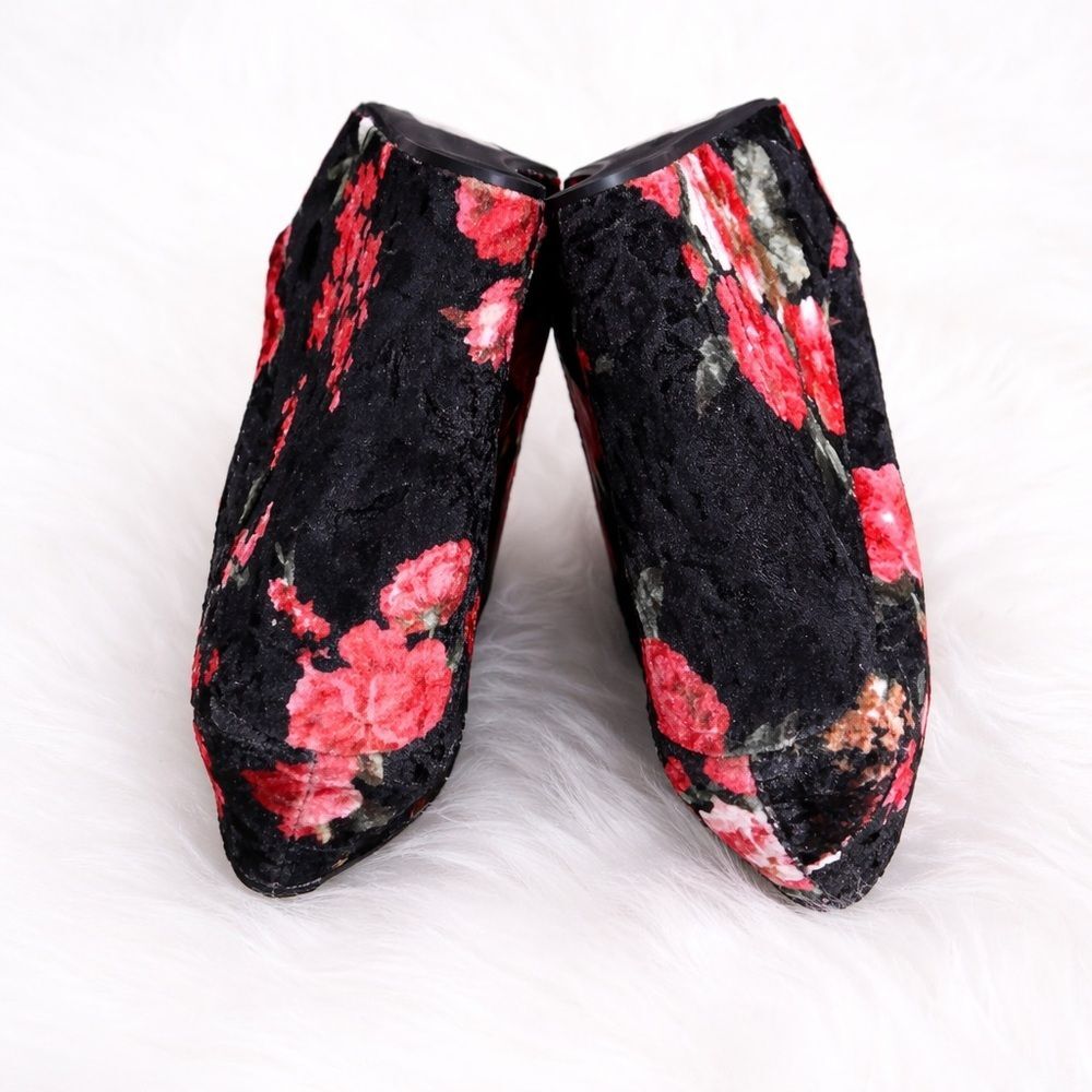 Aldo Floral Velvet Platform Wedges Floral Black Rose Print Size 8 NEW - Picture 5 of 5